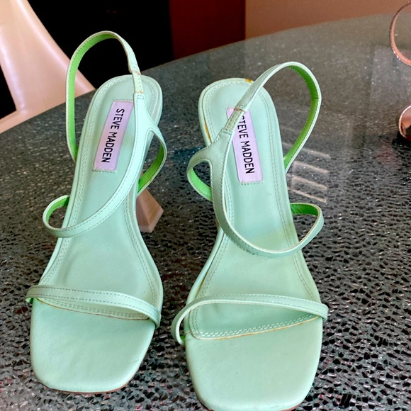 Shoes - Picture 1 of 3